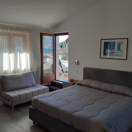 Residence Le Palme Appartamenti Malcesine Exterior foto
